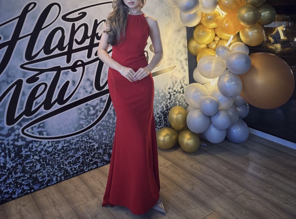 Платье вечернее нарядное