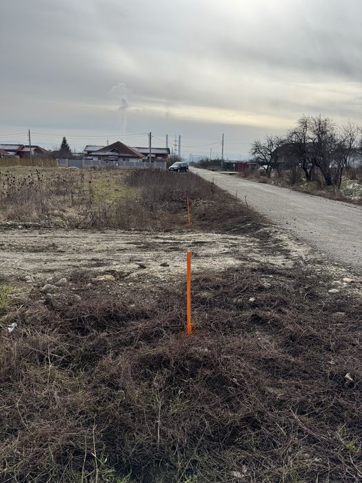 Vand Teren rezidential intravilan Rm.Valcea , Cazanesti