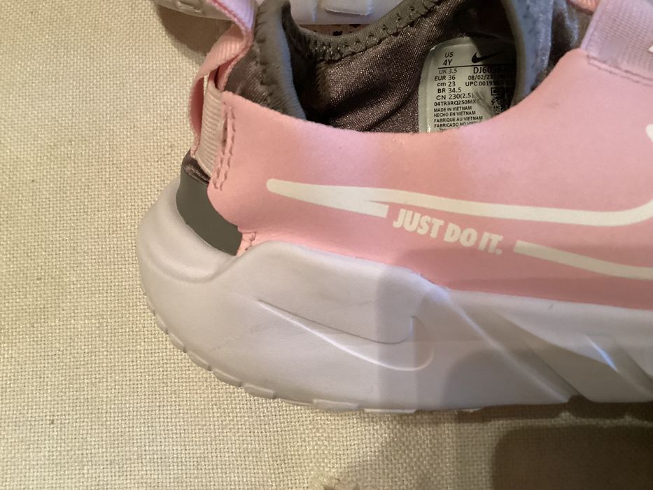 Nike №36 и Skechers №36