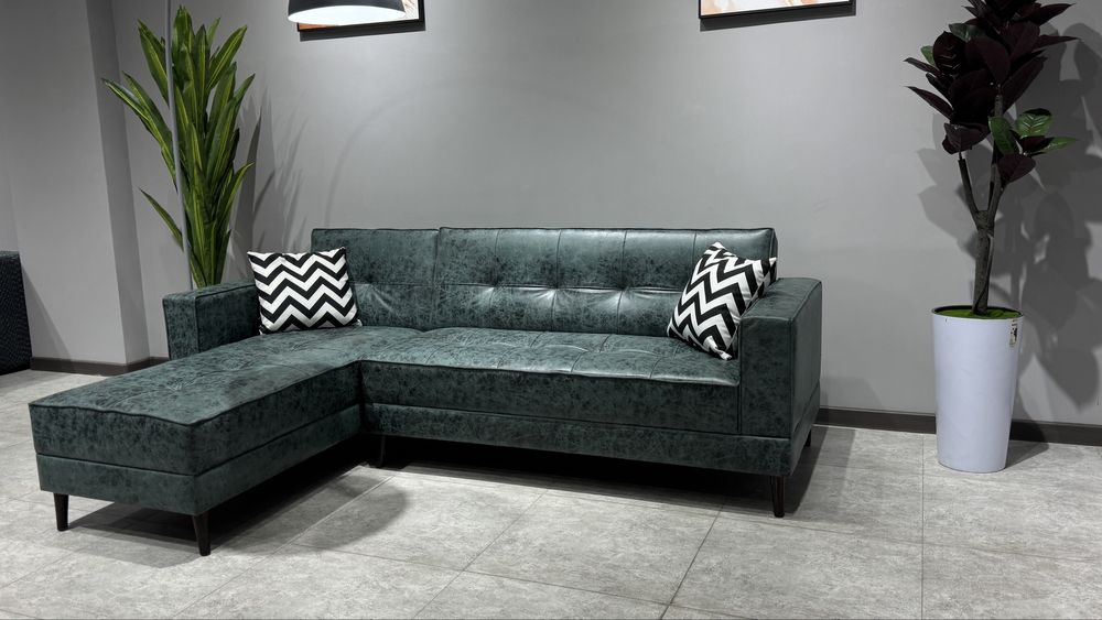 Уголок Недорогой но качественный . Расскладной