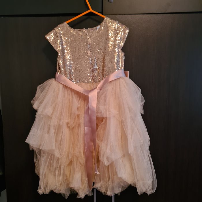 Официалви рокли за госпожици