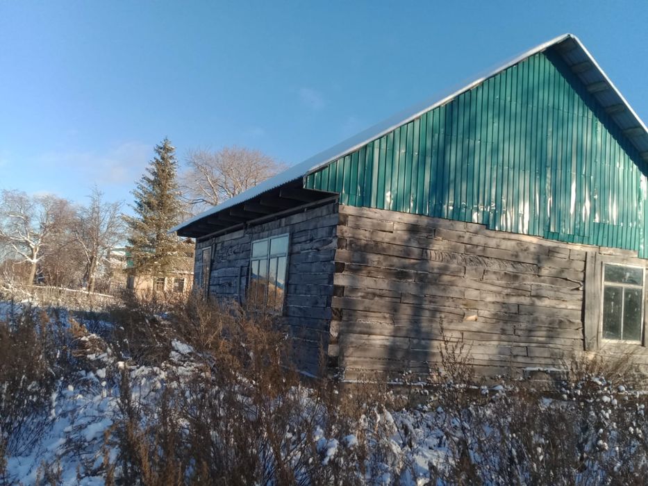 Участок с домом недостроенный