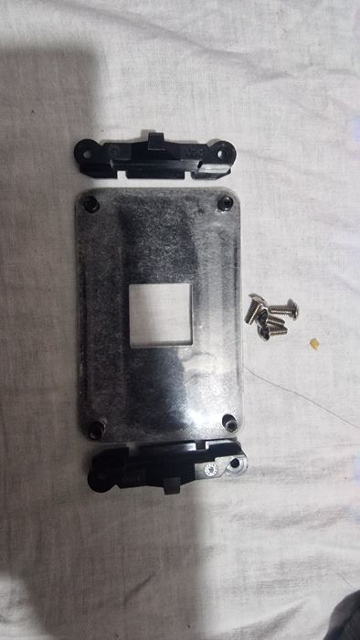 Vând backplate metal
