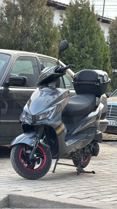 Срочно Продам мопед м8 про