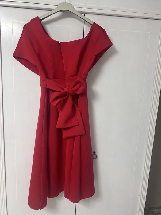 Rochie rosie eleganta