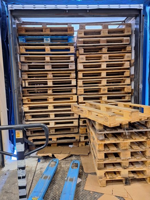Принимаем поддоны паллеты