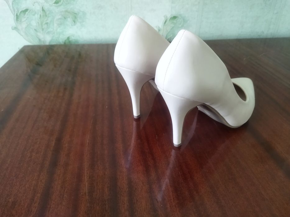 Продам туфли женские