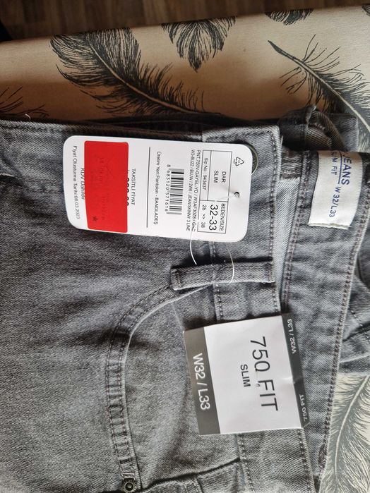 Дънки нови сиви 32/33