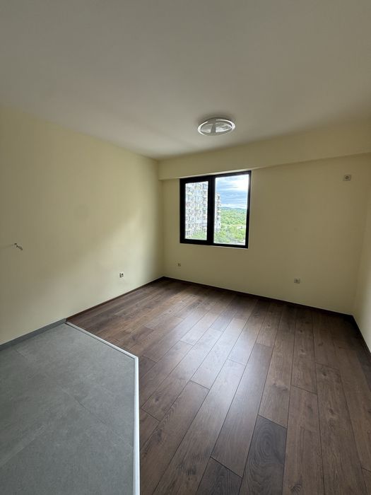 Тристаен апартамент - ПРОДАЖБА