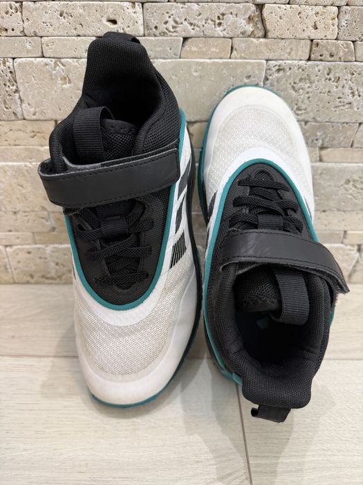 Детски баскетболни маратонки Adidas OwnTheGame 3.0 K