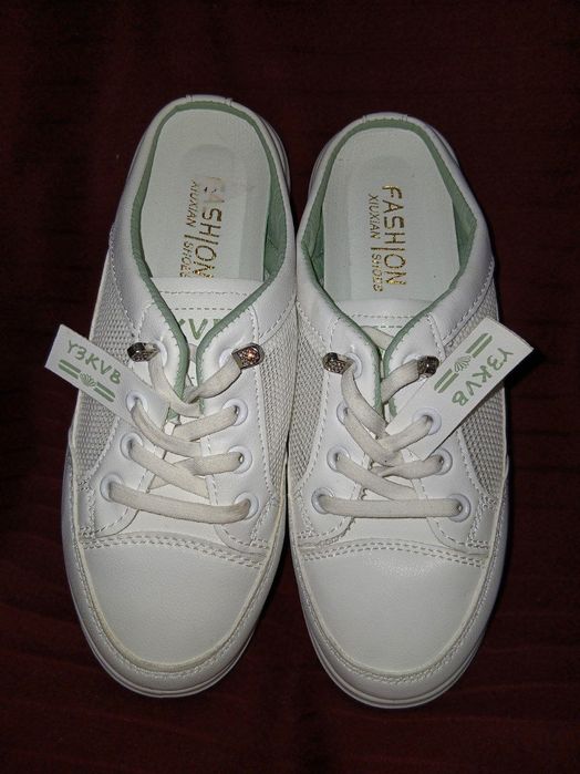Из США, женские белые кеды.