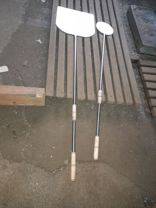 Paleta inox pentru pizza.