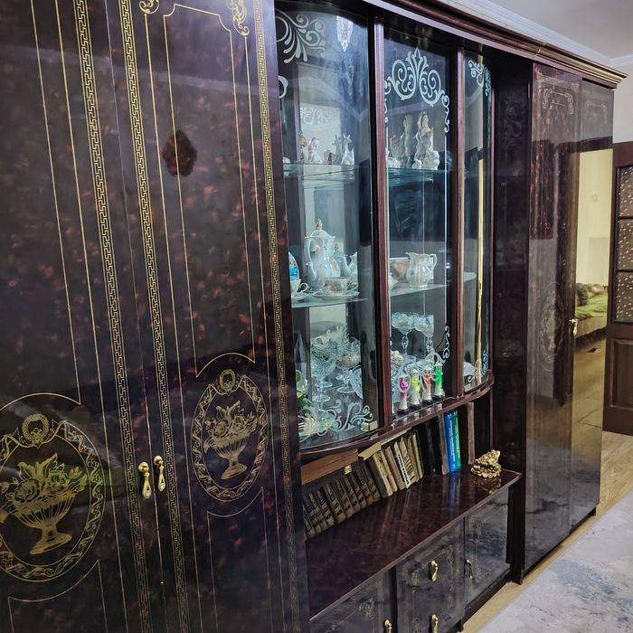 Продам вместительную стенку