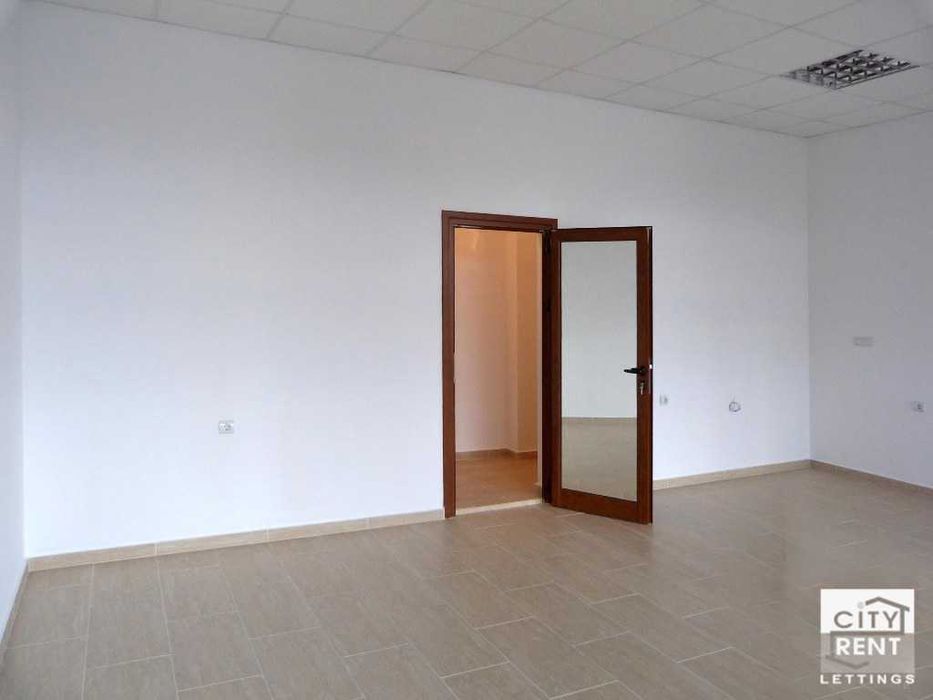 110679 Козметичен салон под наем до Стадиона във Велико Търново