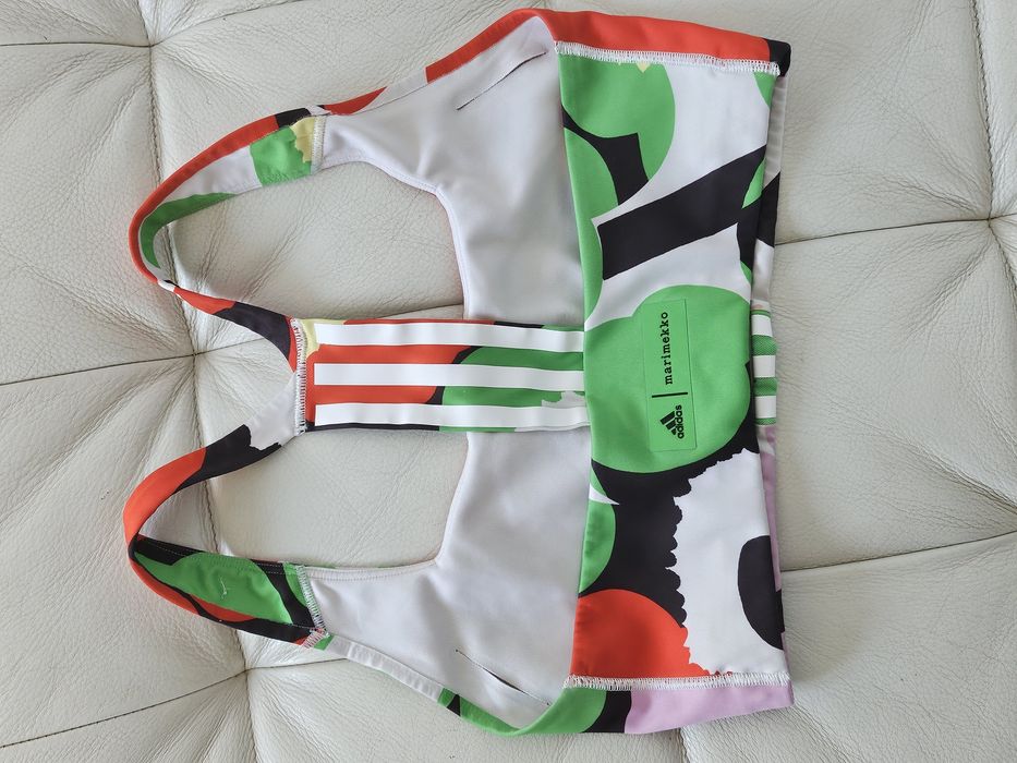 Bustiere Nike, Puma, adidas, o pereche de 2 Bustiere= 80 ron