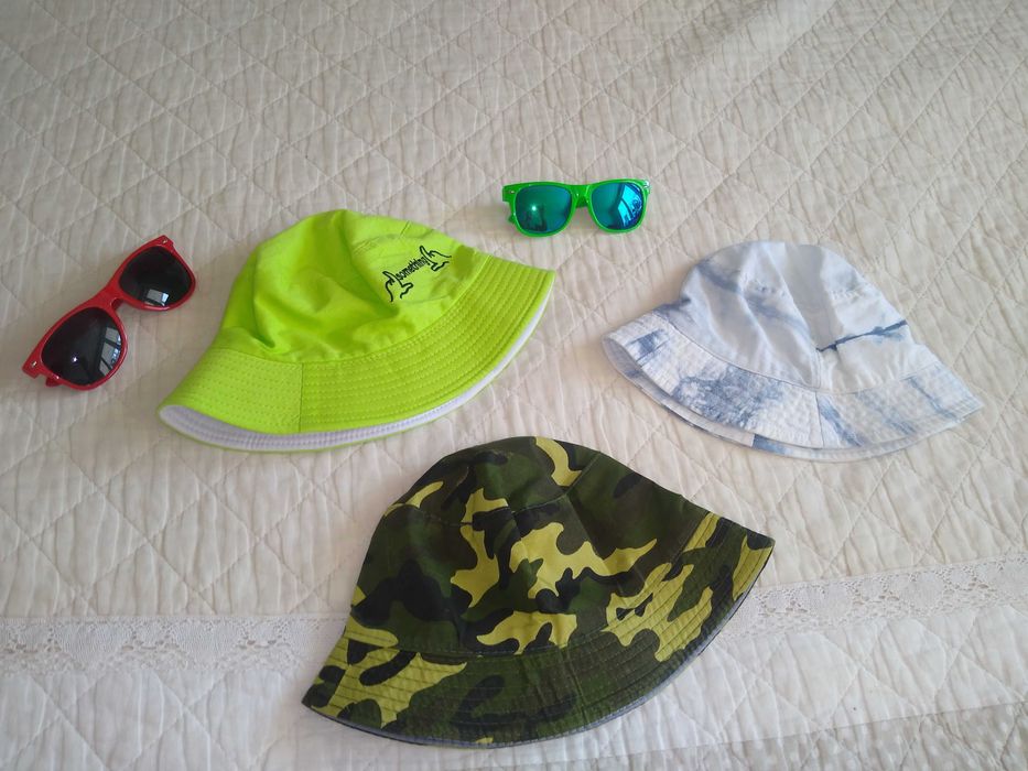 3 pălării de soare , una cu două fețe (+bonus ochelari de soare)