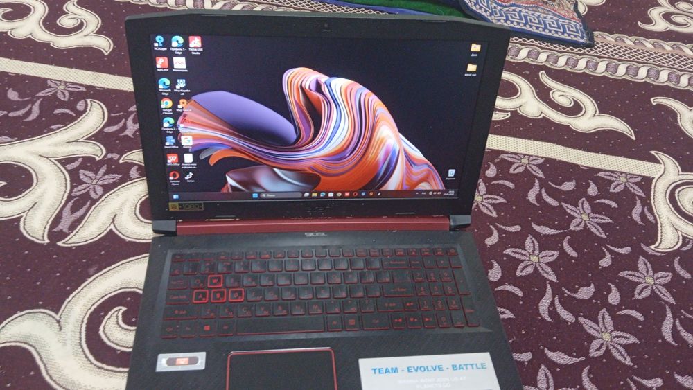 Ноутбук сатылады срочно