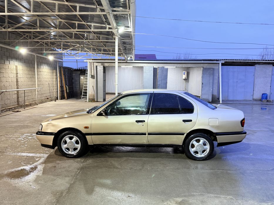 Nissan Premiera 1992