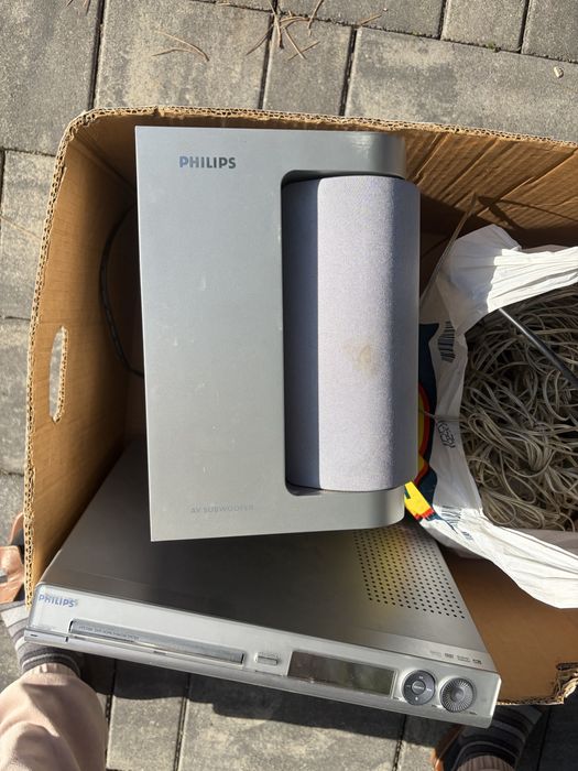 Dvd Philips cu sistem audio