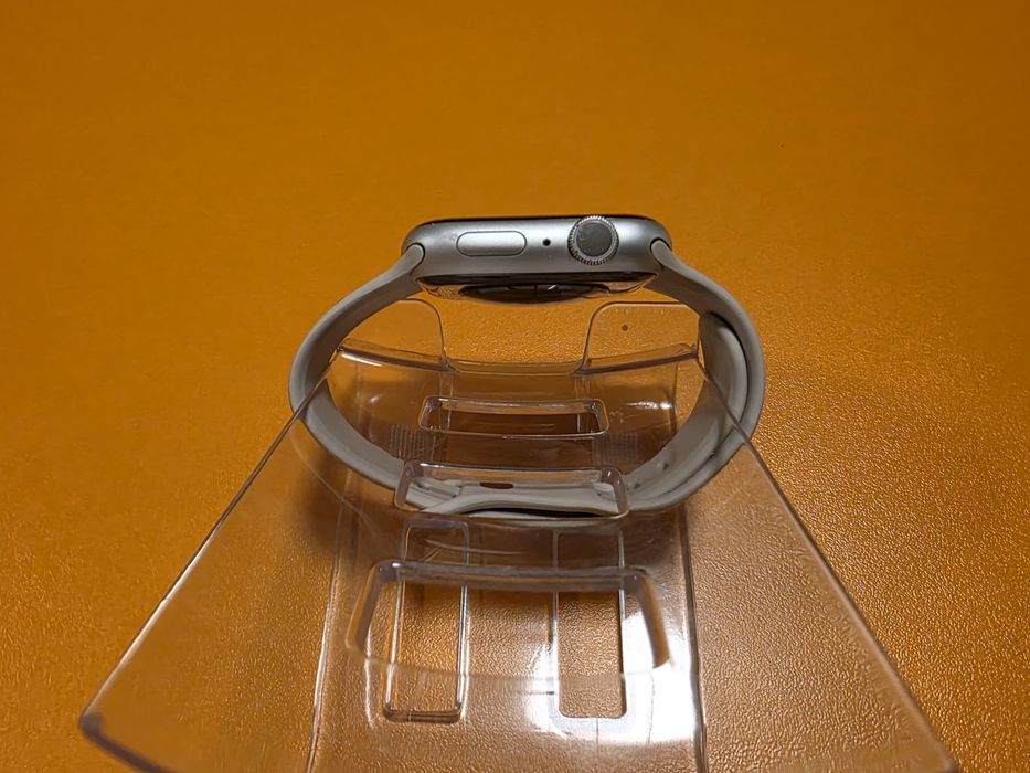 Apple Watch 9 GPS Carcasa  Aluminium 45mm,  Sport Band Bej garantie