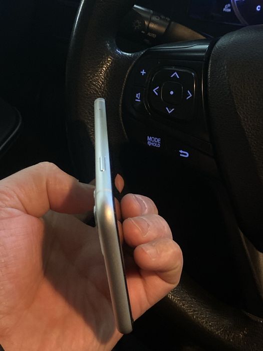 Продается Iphone 11 128Gb без ремонта в идеальном состояние