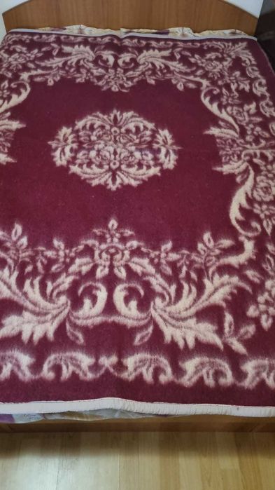 Vand cergi maramures,pături de lâna, cuverturi lucrate manual