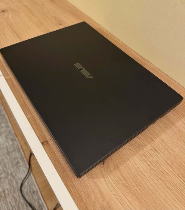 Laptop Asus P2451FA