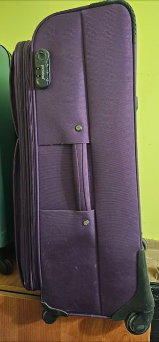 Продам чемоданы в отличном состоянии