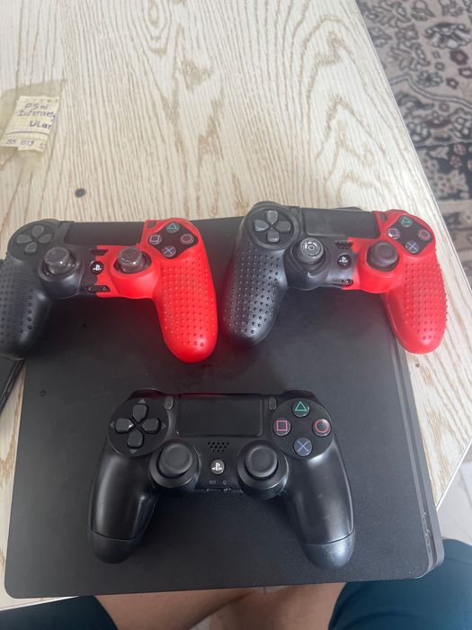 Play station 4 va 3 josik