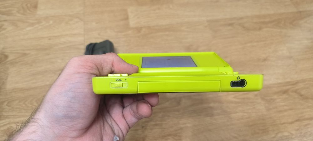 Nintendo ds lite verde deschis