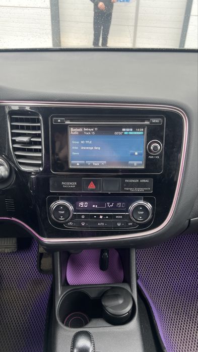 Рамка и магнитола Mitsubishi Outlander 2013