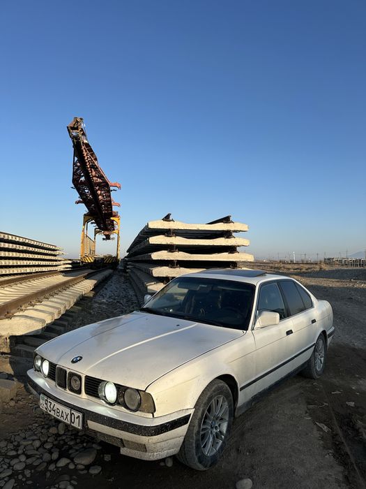 Продаю строчно бмв