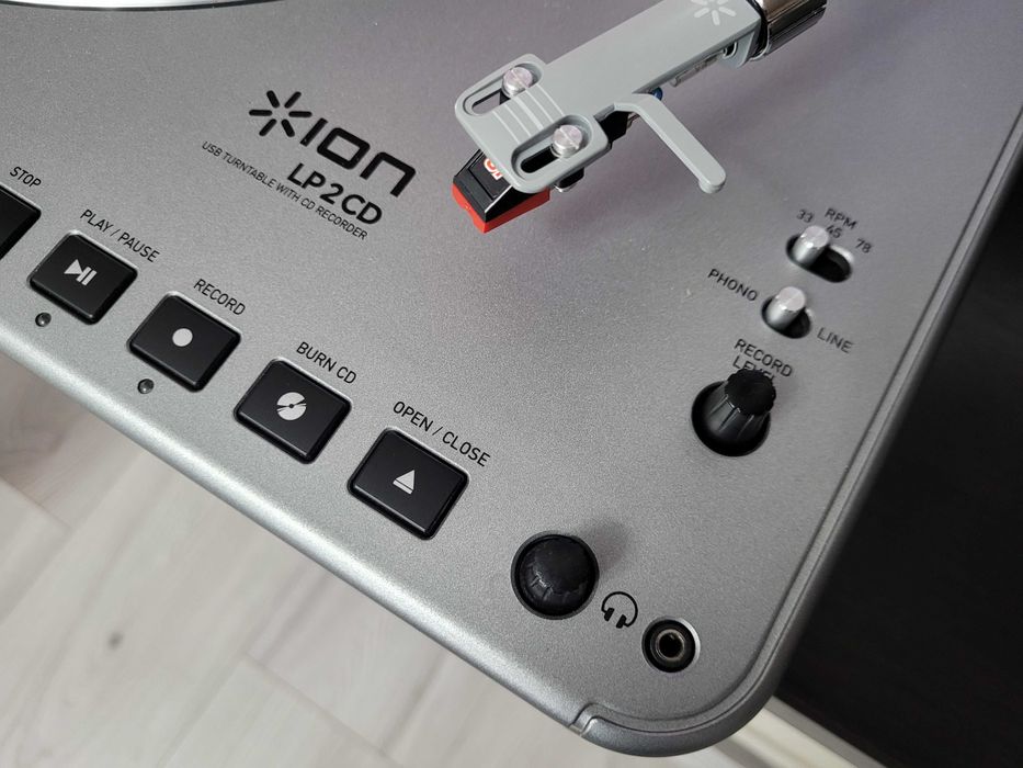 ION LP 2 CD turntable with cd recorder