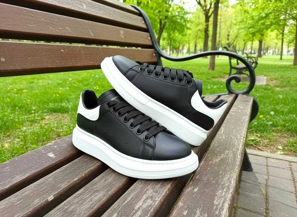 Adidasi Alexander Mq Negru Alb - Adidasi Casual Unisex