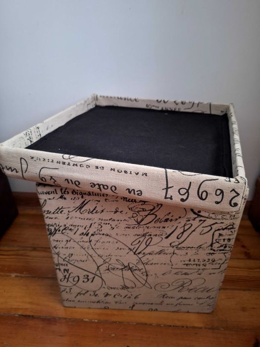 Пуфик-коробка складной.