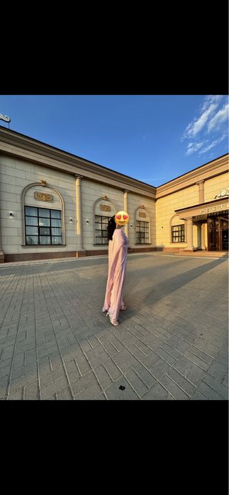 Продаю шикарное платье