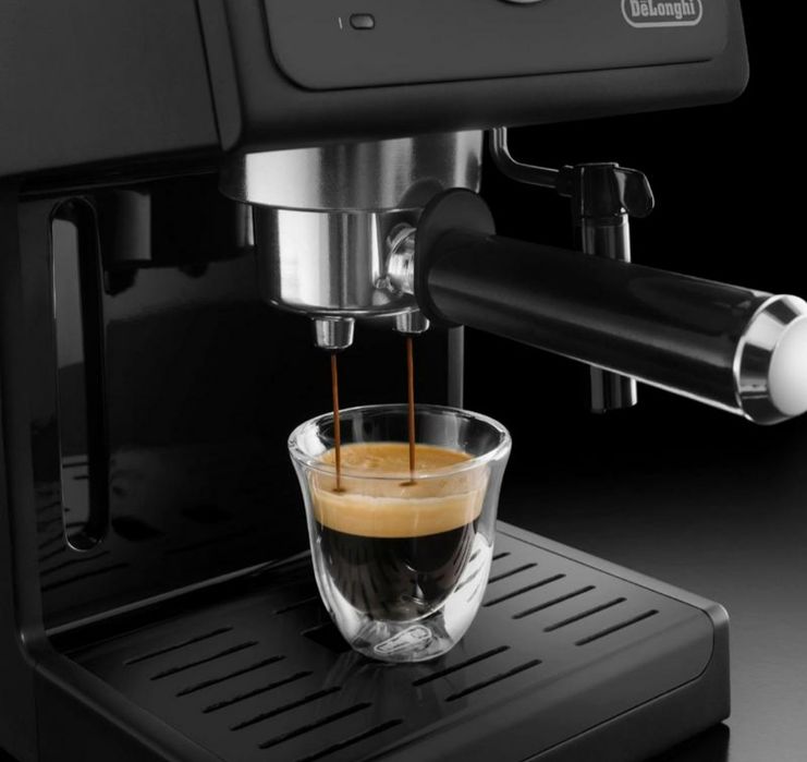 Кофеварка рожковая Delonghi