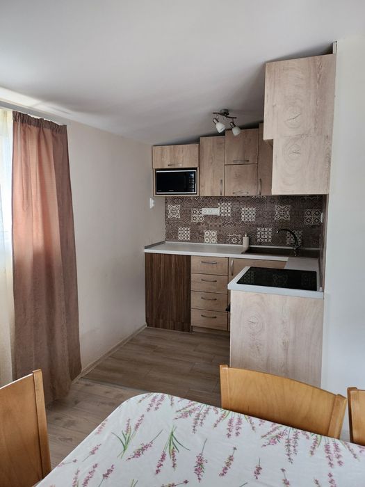 Дава се под наем Етаж от къща в Банско - 100 кв.м за 0.51 € - Снимка #5