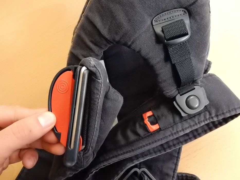 Marsupiu/port bebe BabyBjorn Made in Sweden; multiple reglaje.