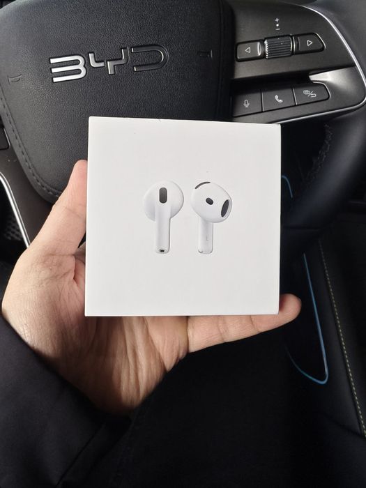 Продам Apple Airpods 4 в новом состоянии, мало использованный фулл ком