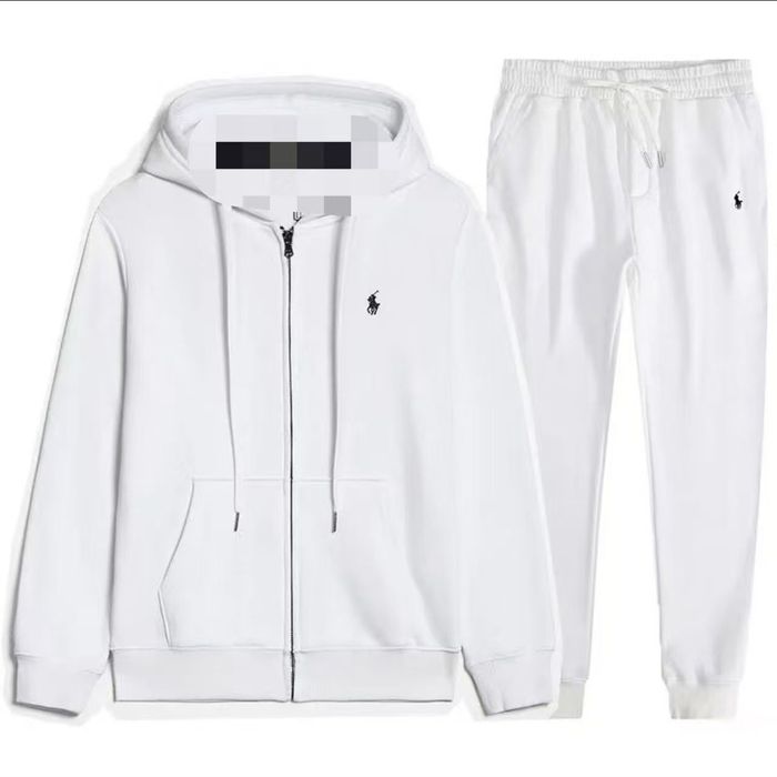 продаётся под заказ спортивный костюм POLO