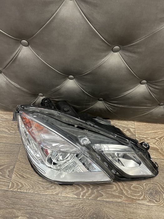 Mercedes w212 xenon USA фар фарове десен