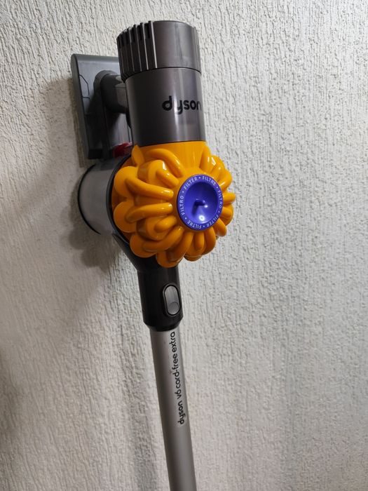 Безжична прахосмукачка Dyson