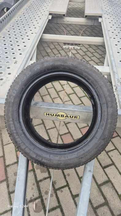 două cauciucuri; 205 55 16 de iarnă,m +s