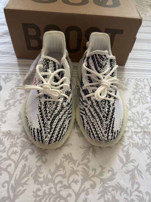 Adidas Yeezy 350 v2 Zebra