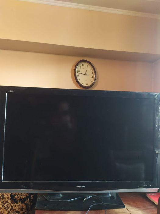 Продам  телевизор, не смарт