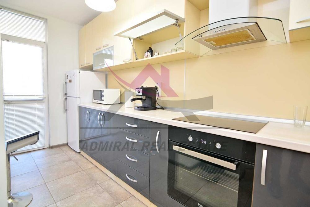 Дава се под наем Четиристаен апартамент в Варна, Център - 78 кв.м за 750 € - Снимка #1