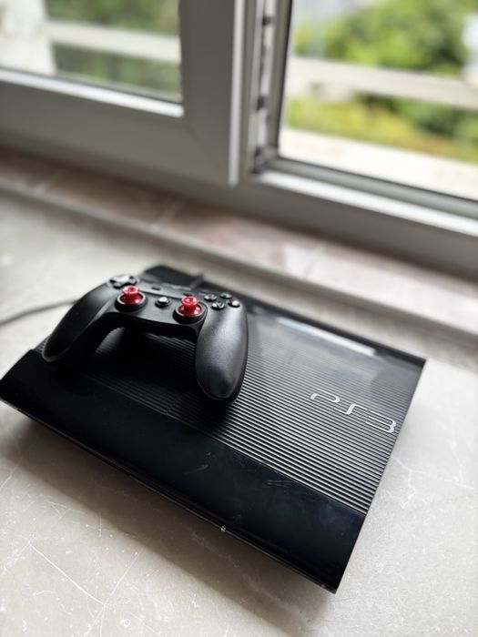 PlayStation 3 Super Slim 500 GB + manetă Myria | 265 lei