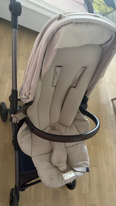 Carucior Cybex Melio Carbon Almond Beige