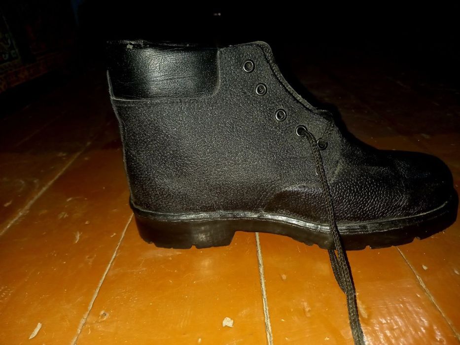 Сифатли рол сапок сотилади !!!